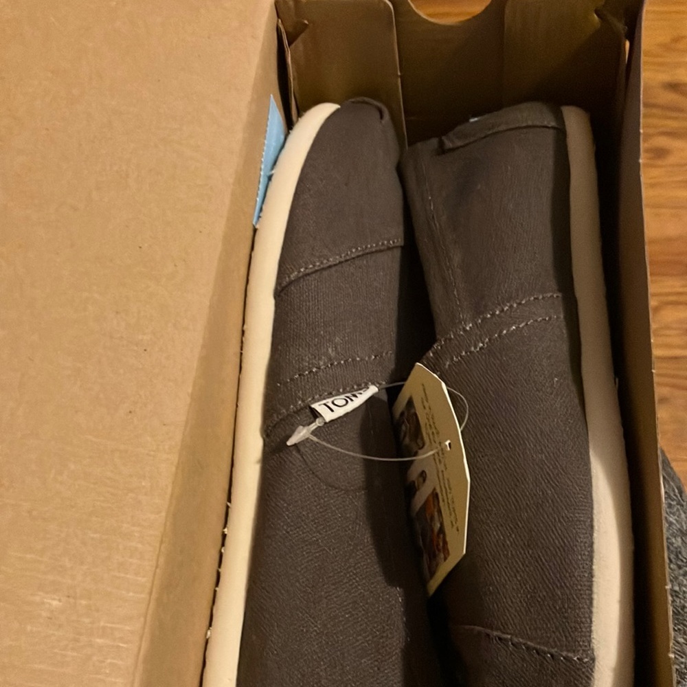 Toms shoes nib